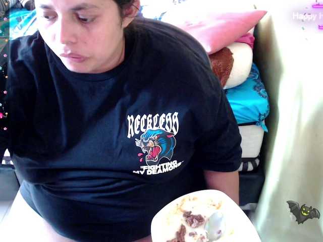 Live sex webcam photo for mia-naughty #276607100