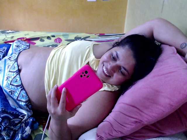 Live sex webcam photo for mia-naughty #276682594