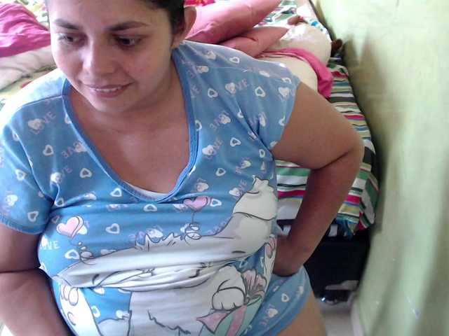 Live sex webcam photo for mia-naughty #276775683