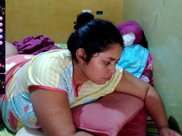 Live sex webcam photo for mia-naughty #276937807