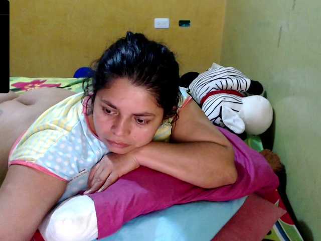 Live sex webcam photo for mia-naughty #277273149