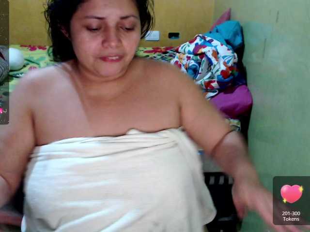 Live sex webcam photo for mia-naughty #277458117