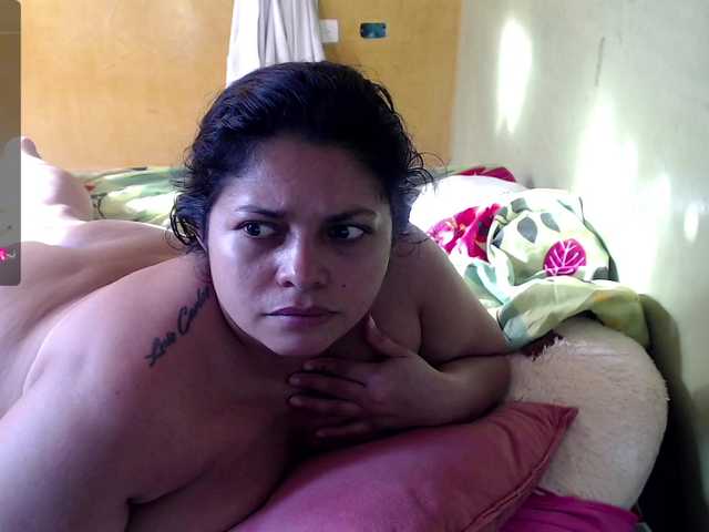 Live sex webcam photo for mia-naughty #277657635