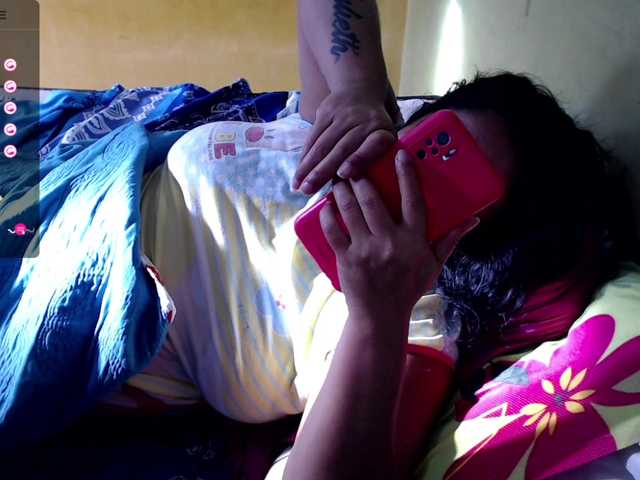 Live sex webcam photo for mia-naughty #277894512