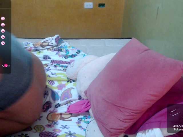 Live sex webcam photo for mia-naughty #277929356