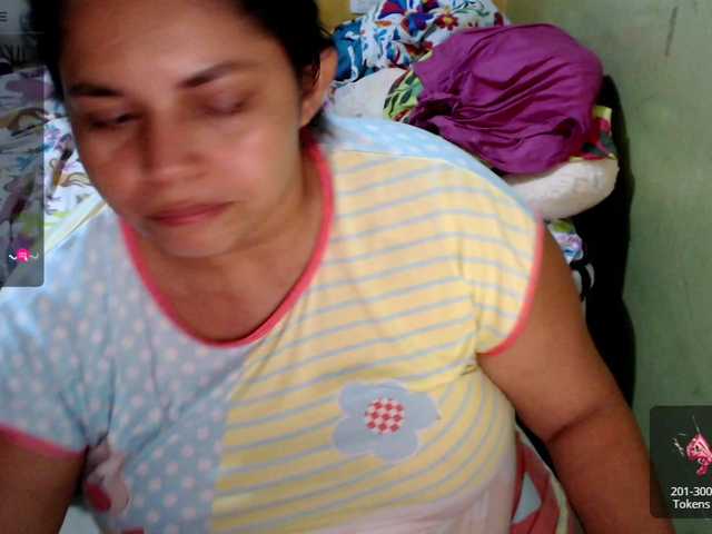 Live sex webcam photo for mia-naughty #277974818