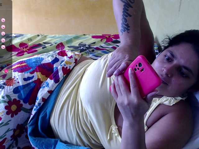 Live sex webcam photo for mia-naughty #278247783