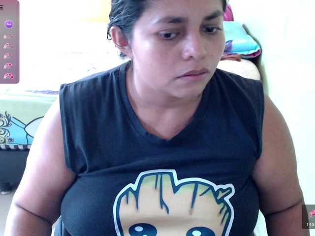 Live sex webcam photo for mia-naughty #289636801