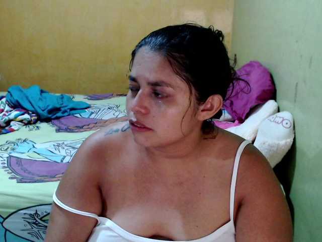 Live sex webcam photo for mia-naughty #289753380