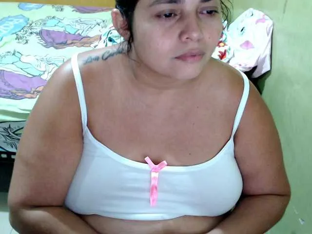 Live sex webcam photo for mia-naughty #290172999