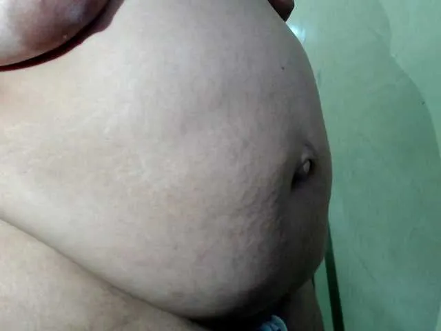 Live sex webcam photo for mia-naughty #290175271