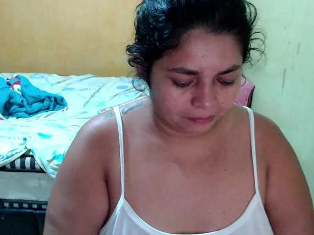 Live sex webcam photo for mia-naughty #290187569