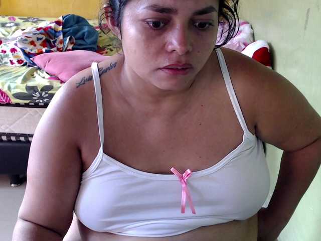 Live sex webcam photo for mia-naughty #290438758