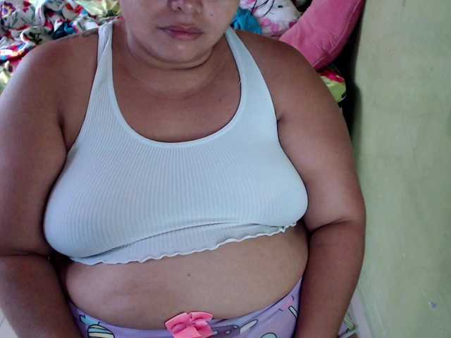 Live sex webcam photo for mia-naughty #290479680