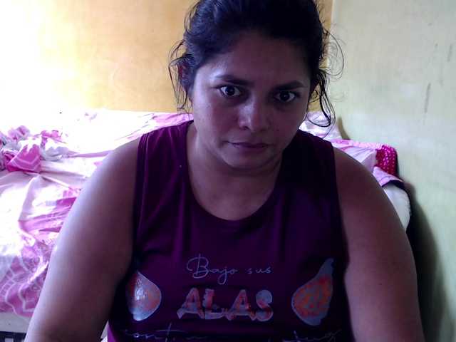 Live sex webcam photo for mia-naughty #290549379