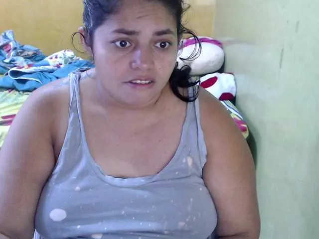 Live sex webcam photo for mia-naughty #290675876