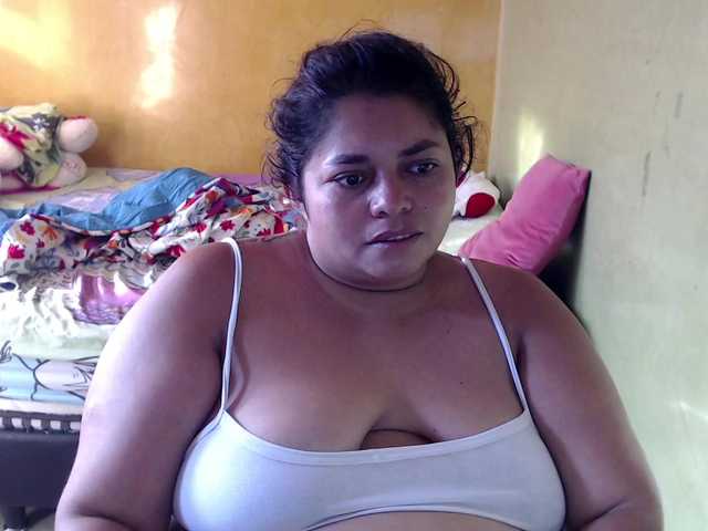 Live sex webcam photo for mia-naughty #290737947