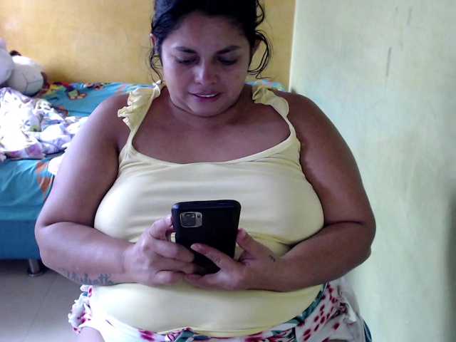 Live sex webcam photo for mia-naughty #290798952