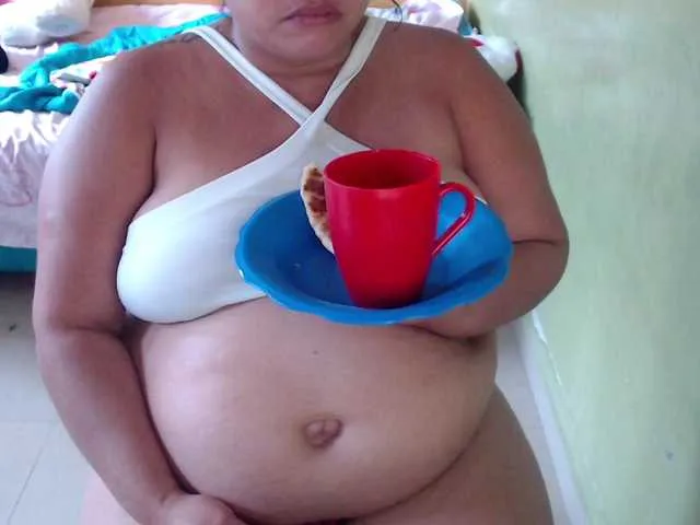 Live sex webcam photo for mia-naughty #291021070