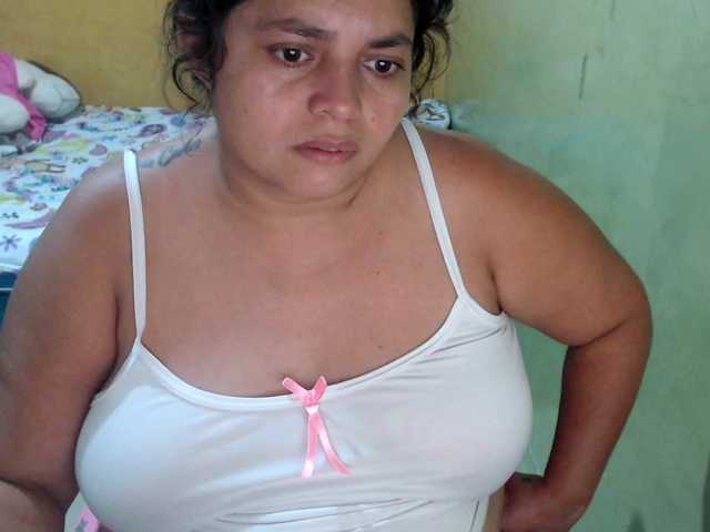 Live sex webcam photo for mia-naughty #291128426