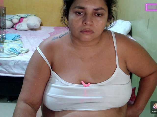 Live sex webcam photo for mia-naughty #291374596