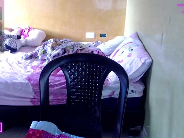 Live sex webcam photo for mia-naughty #291391162