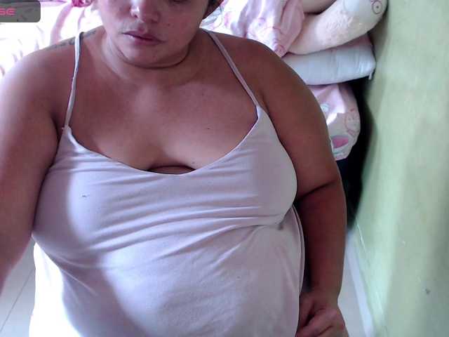 Live sex webcam photo for mia-naughty #291563364