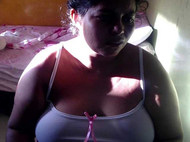 Live sex webcam photo for mia-naughty #291601908