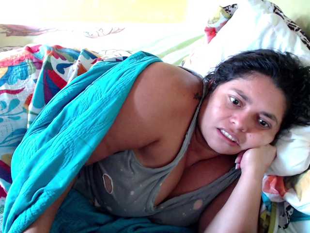 Live sex webcam photo for mia-naughty #291686624