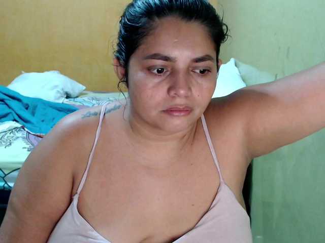 Live sex webcam photo for mia-naughty #291703746