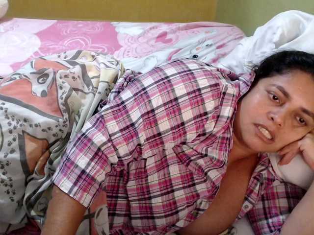 Live sex webcam photo for mia-naughty #291731596