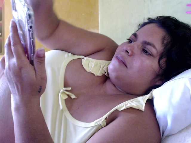 Live sex webcam photo for mia-naughty #291754778