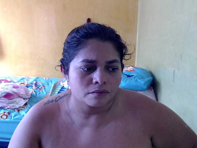 Live sex webcam photo for mia-naughty #291799296