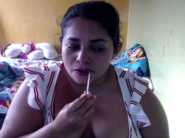 Live sex webcam photo for mia-naughty #291851799