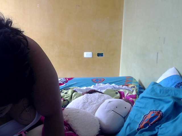 Live sex webcam photo for mia-naughty #291894592