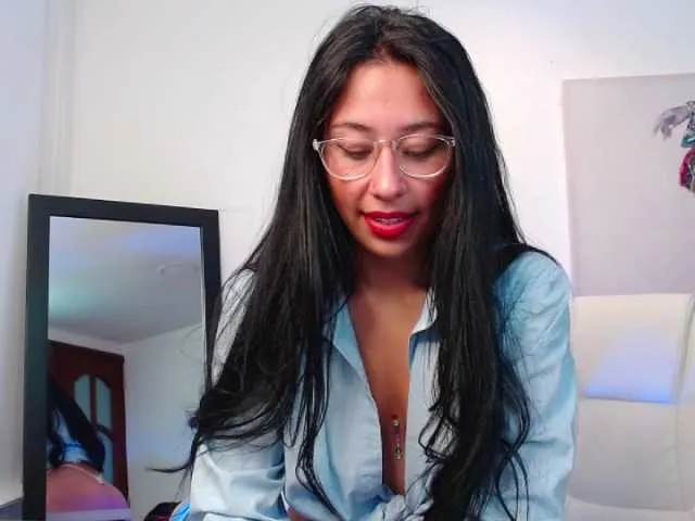 Live sex webcam photo for mia-nicol #273413213