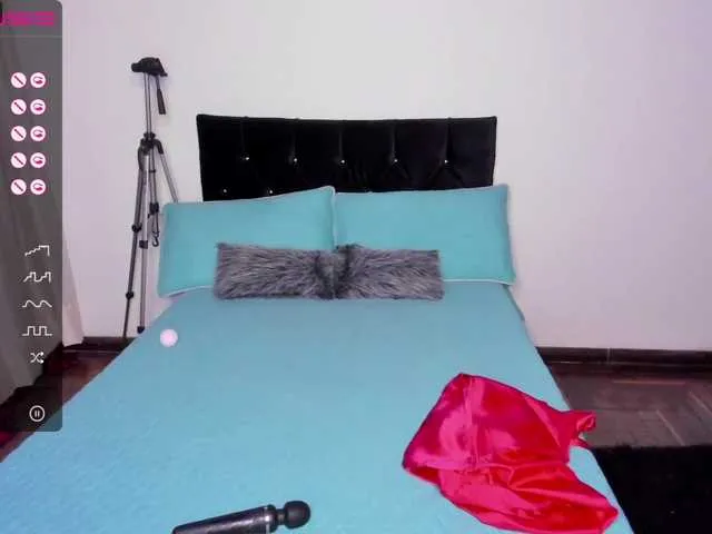 Live sex webcam photo for mia-red #274313764