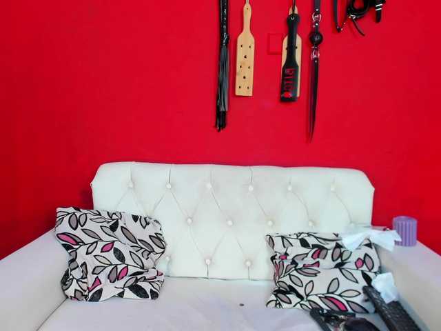 Live sex webcam photo for mia-sophiia #288185663