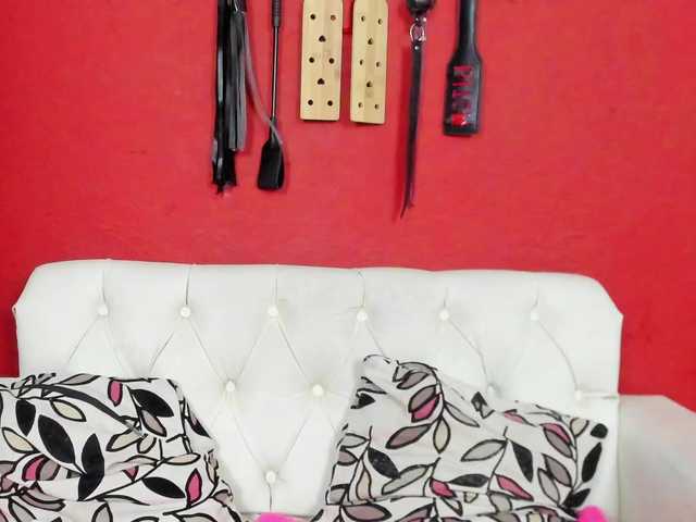 Live sex webcam photo for mia-sophiia #288994352