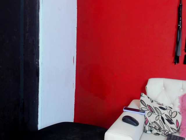 Live sex webcam photo for mia-sophiia #289723513