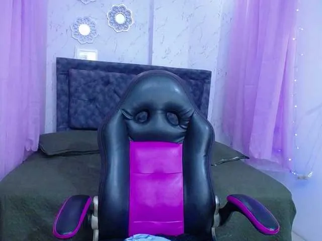 Live sex webcam photo for mia-thommson #291832863