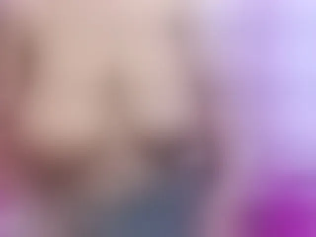 Live sex webcam photo for mia-thommson #293335766