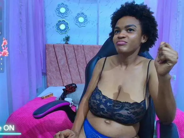 Live sex webcam photo for mia-thommson #293712147
