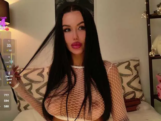 Live sex webcam photo for miaXmoon #291353911