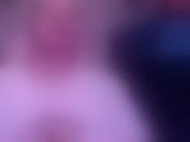 Live sex webcam photo for miaabrownn2 #293454041