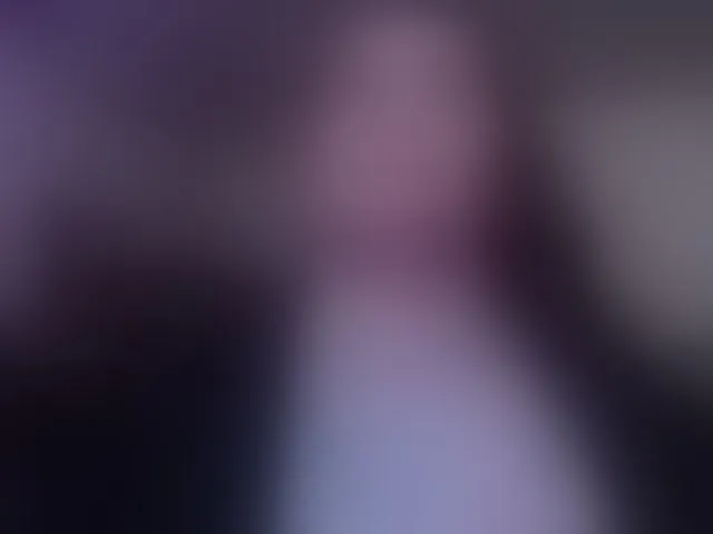 Live sex webcam photo for miaabrownn2 #293794060