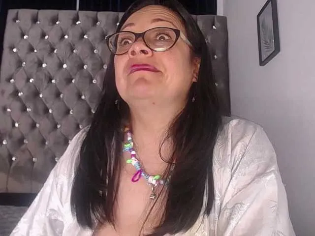 Live sex webcam photo for miaaharper #277002518