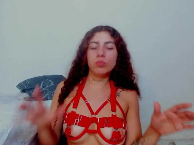 Live sex webcam photo for miaapons #292631629