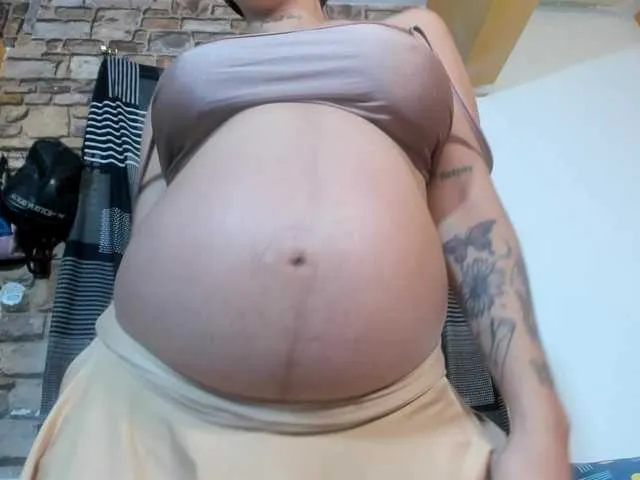 Live sex webcam photo for miaapons #294147085