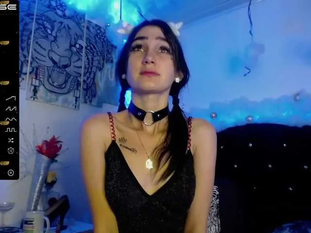 Live sex webcam photo for miabiiker #275021794